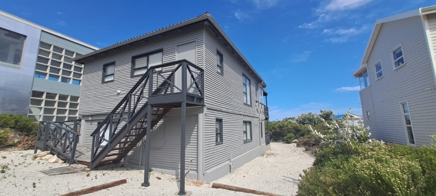 To Let 3 Bedroom Property for Rent in Rooi Els Western Cape